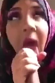 Arabic Hijab Girl Sucking'