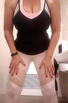 Ok I Am Teasing You A Little In This Gym Locker Room Titty Drop, But In The End I Couldn't Resist Popping Them Out Xx Goodnight Xx 54yo F ???'
