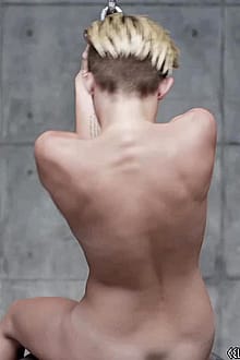 Miley Cyrus Naked Wrecking Ball Outtakes'