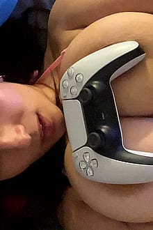 Busty + Ps5'