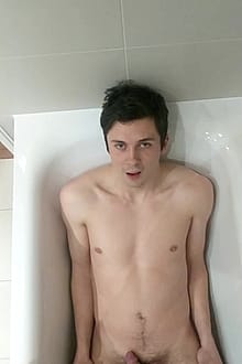 He Peed On E In The Bath'