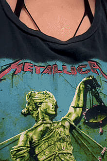 Big tits and Metallica'
